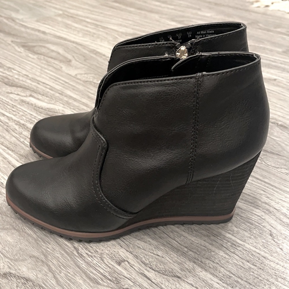 Dr. Scholl’s wedge blk booties sz 7 EUC